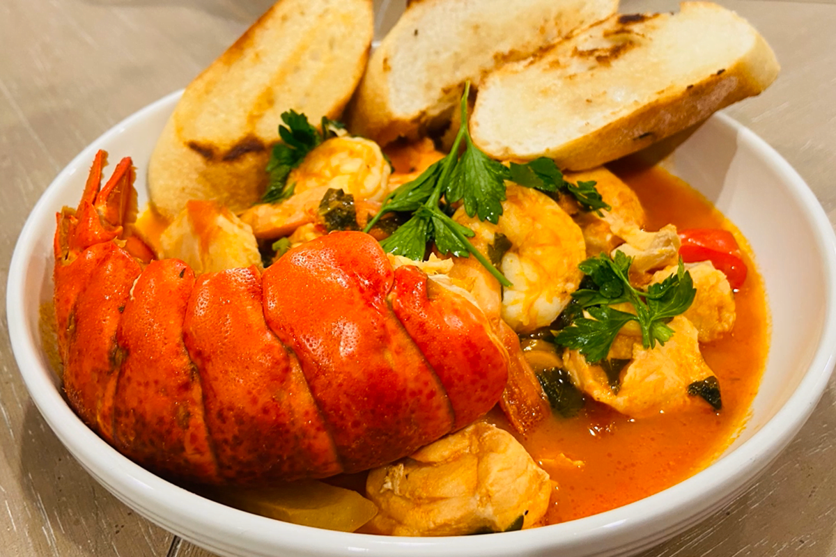 Easy Lobster Cioppino - DelishDoers