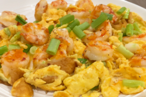 Pan-Fried Shrimp and Egg