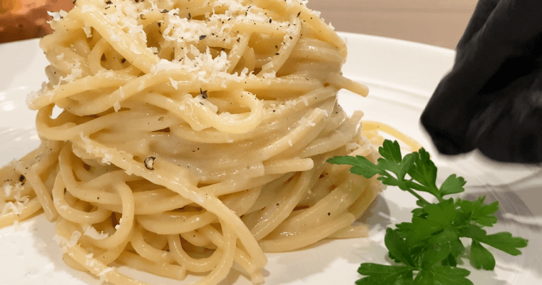 Serving Cacio e Pepe