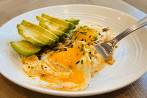 5-Min Spicy Crispy Cheese Eggs for Savory Breakfast and Brunch