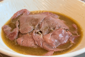 cook the beef with hot Soup for Instant Noodle Upgrade with thin beef