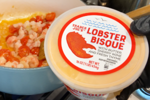 Lobster Bisque for Viral Trader Joe’s Lobster Bisque Pasta